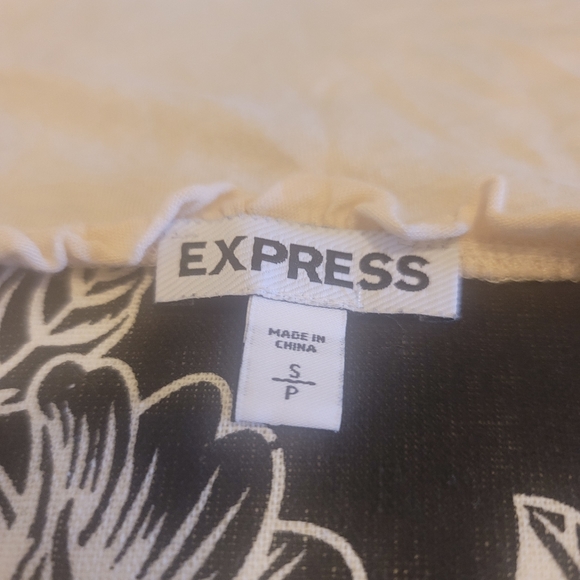 Express Tank Top With Sequins - Picture 4 of 4